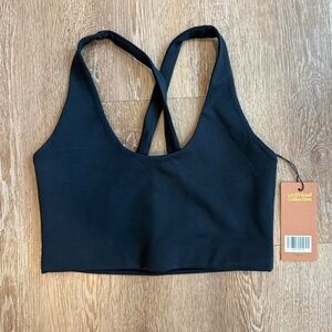 Girlfriend Collective Women's Black Crop-top